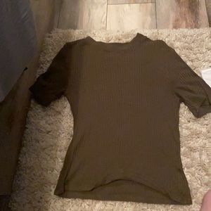 Forever 21 dark green crop tee